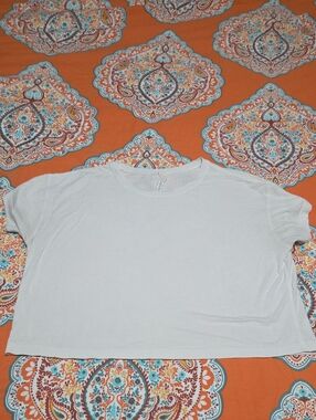 lululemon athletica White Short Sleeve Crop Tee